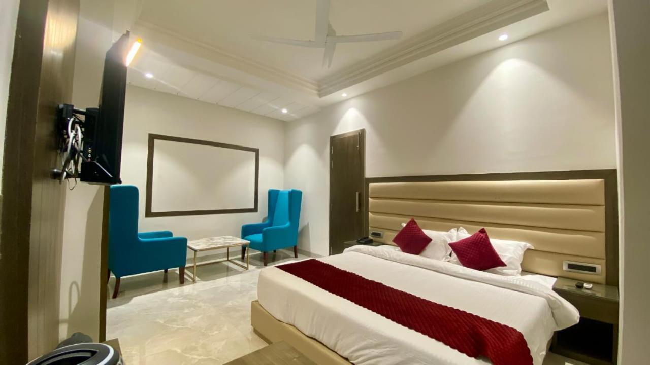 Luxe Resorts - Centrally Heated Air Conditioned Hotel In The Heart Of Kasauli Exterior foto